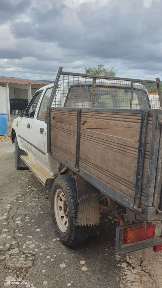 Toyota Hilux 2.4 D LN105LP C. Dupla - 17
