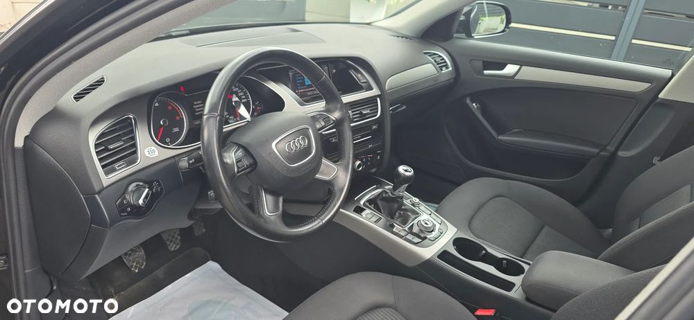 Audi A4 Avant - 32