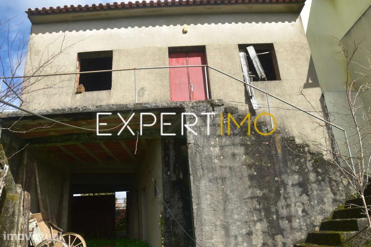 Moradia em fase de acabamento - Grande imagem: 2/17