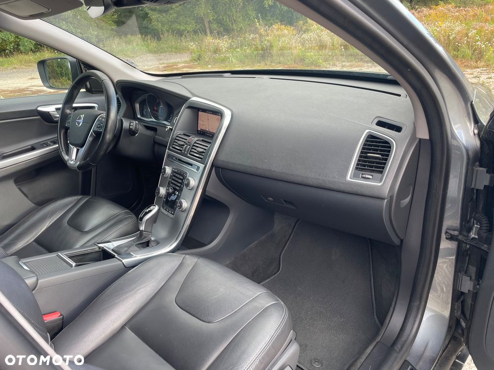 Volvo XC 60 D3 Geartronic Summum - 23