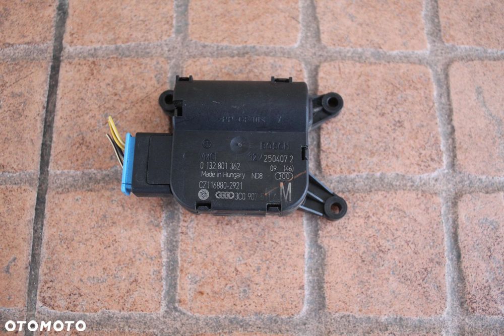 SILNICZEK NAGRZEWNICY VW PASSAT B6 3C0907511A - 1