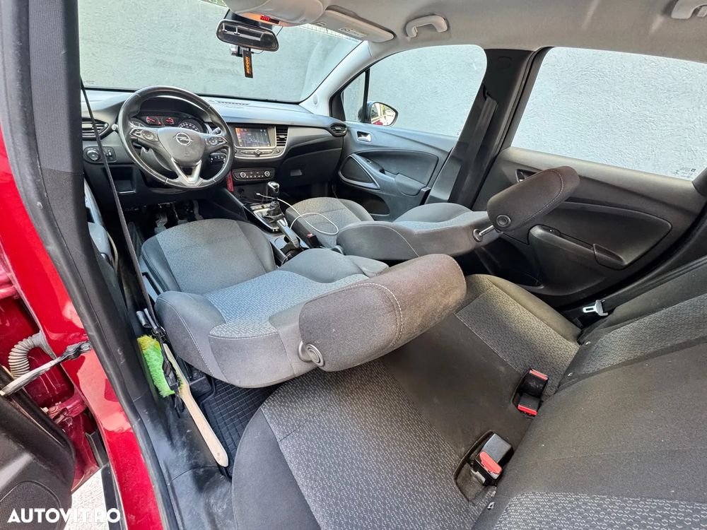 Opel Crossland - 12