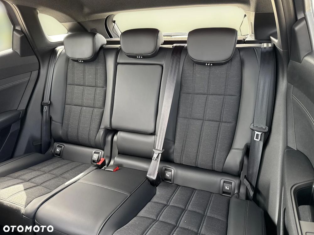 Renault Austral 1.3 TCe mHEV Iconic - 16
