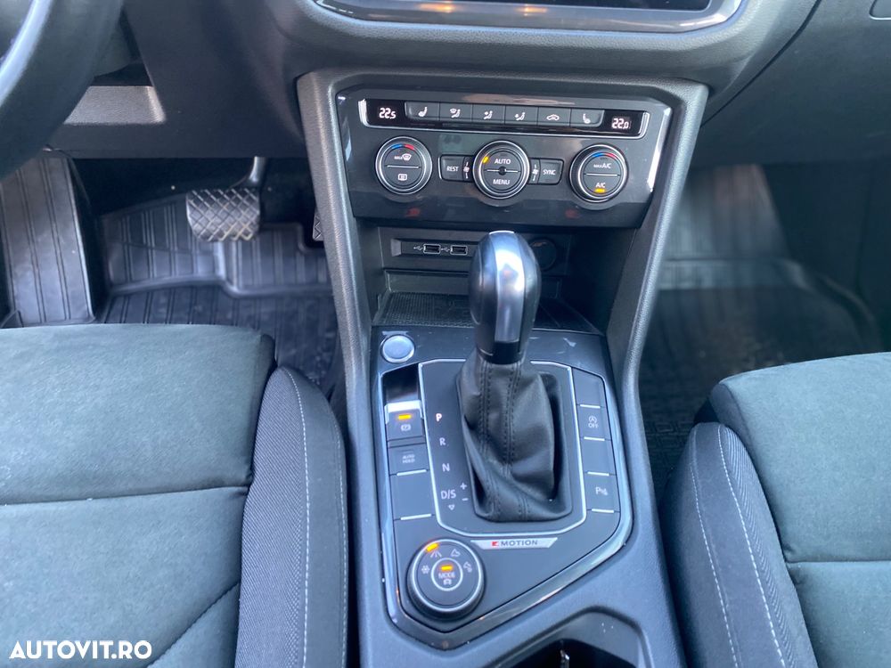Volkswagen Tiguan 2.0 TDI SCR 4MOTION DSG Highline - 29