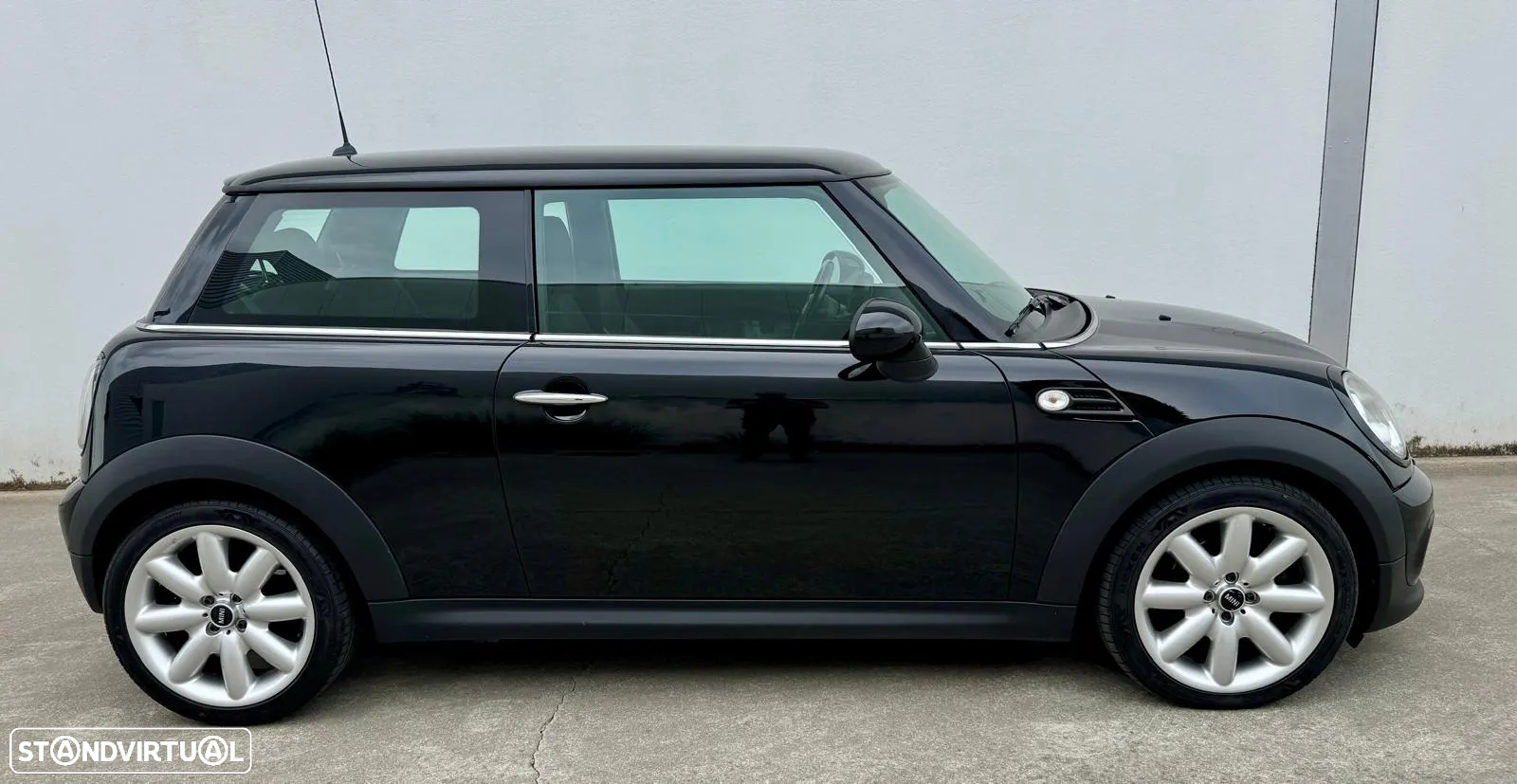 MINI 3 Portas One D - 3