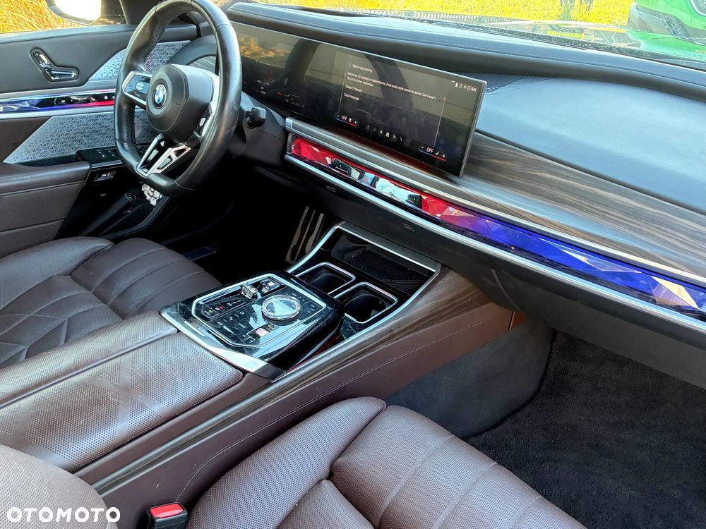BMW Seria 7 - 33