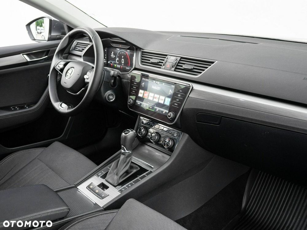 Skoda Superb 2.0 TDI SCR Style DSG - 33