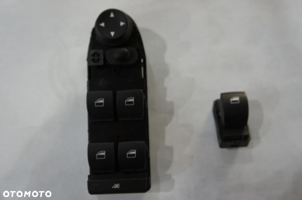 NR 38 Przyciski szyby, lusterka przód BMW X1 E84 299293 299294 prawy, lewy - 4