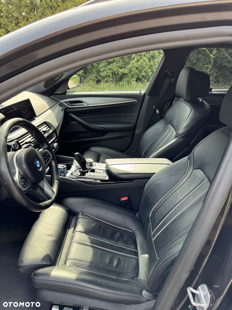 BMW Seria 5 M550d xDrive - 7
