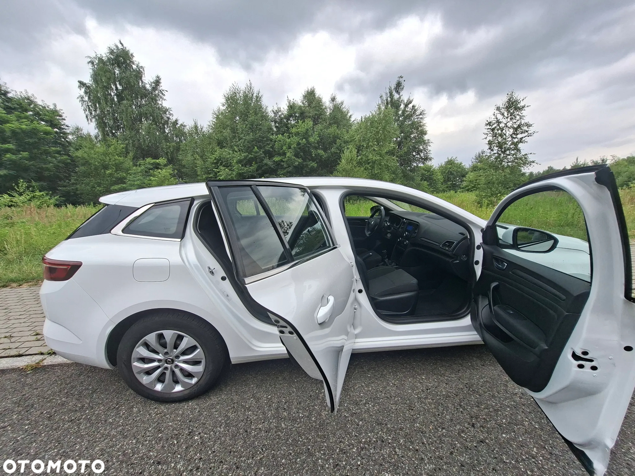 Renault Megane 1.3 TCe FAP Life - 8
