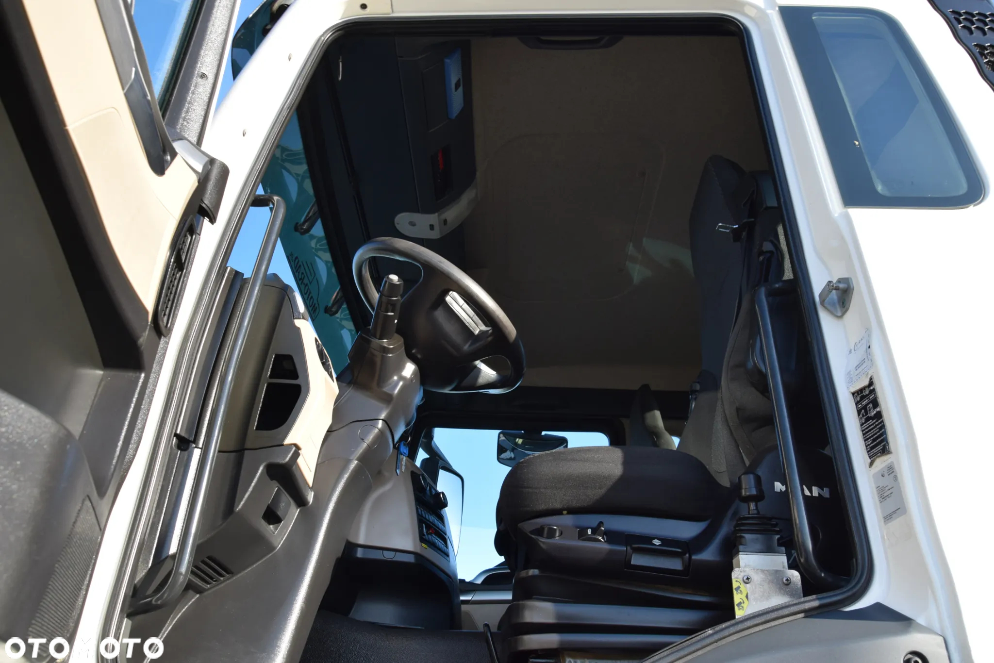 MAN TGS 35.420 / 8x4 / EURO 6 / UDT / HDS HIAB X-DUO 148 B-3 / ROTATOR / CHWYTAK / WYSUW x3 / STEROWANIE x3 / WZMOCNIONA RAMA / WYWROTKA / HYDROBURTA / AUTOMAT / KAMERA COFANIA / 2018 / NISKI PRZEBIEG / SPROWADZONY - 30