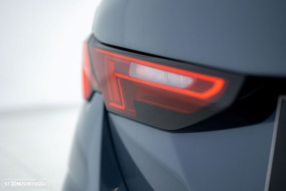 BMW 118 d Pack Desportivo M - 11