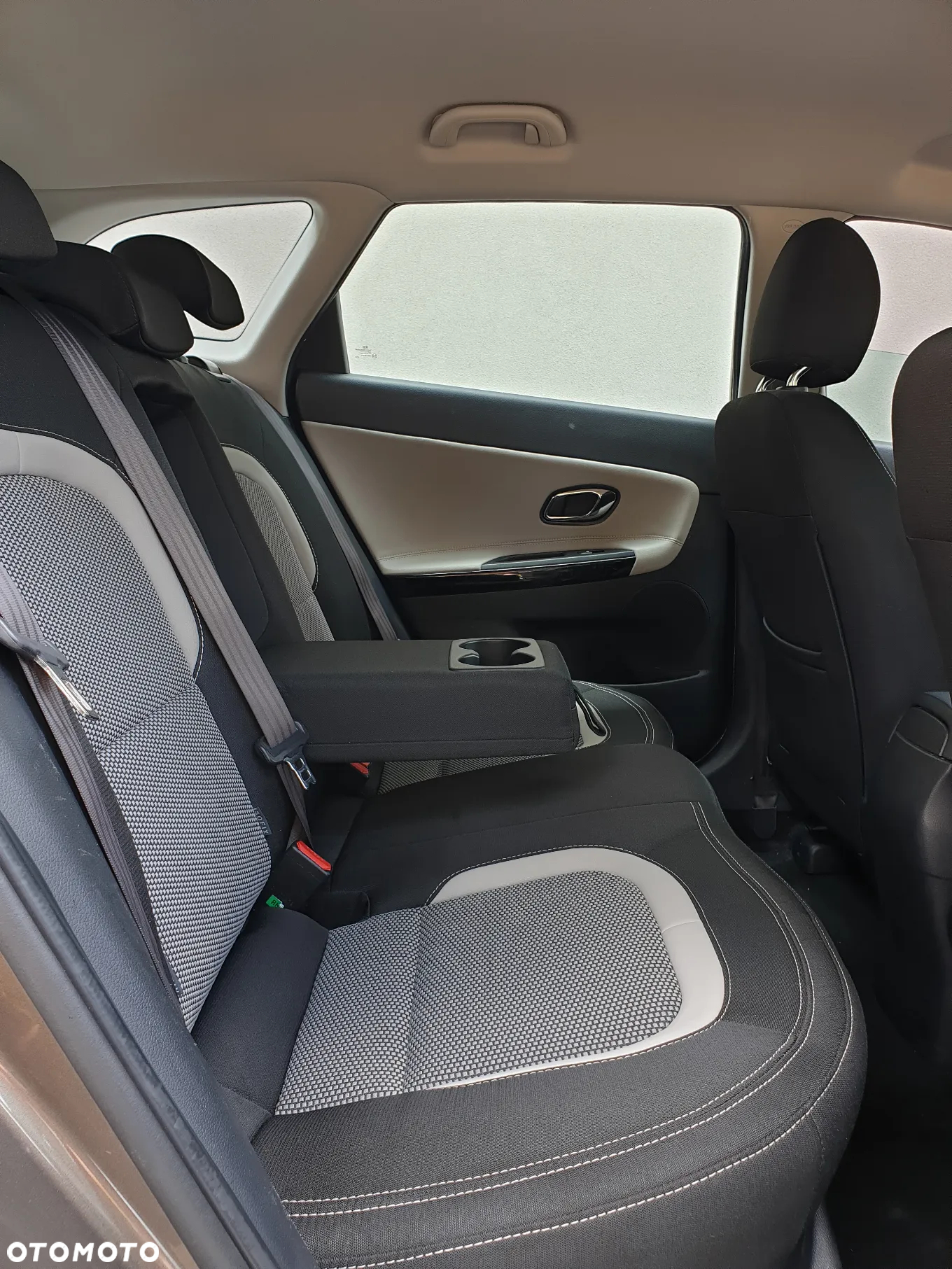 Kia Ceed Cee'd 1.6 GDI XL - 31