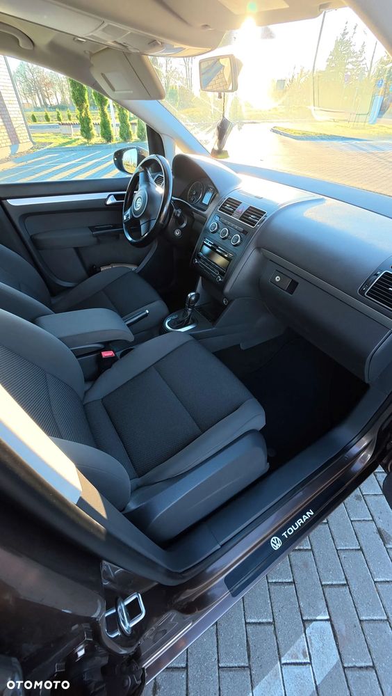 Volkswagen Touran 1.6 TDI DPF BlueMotion Technology DSG Highline - 13