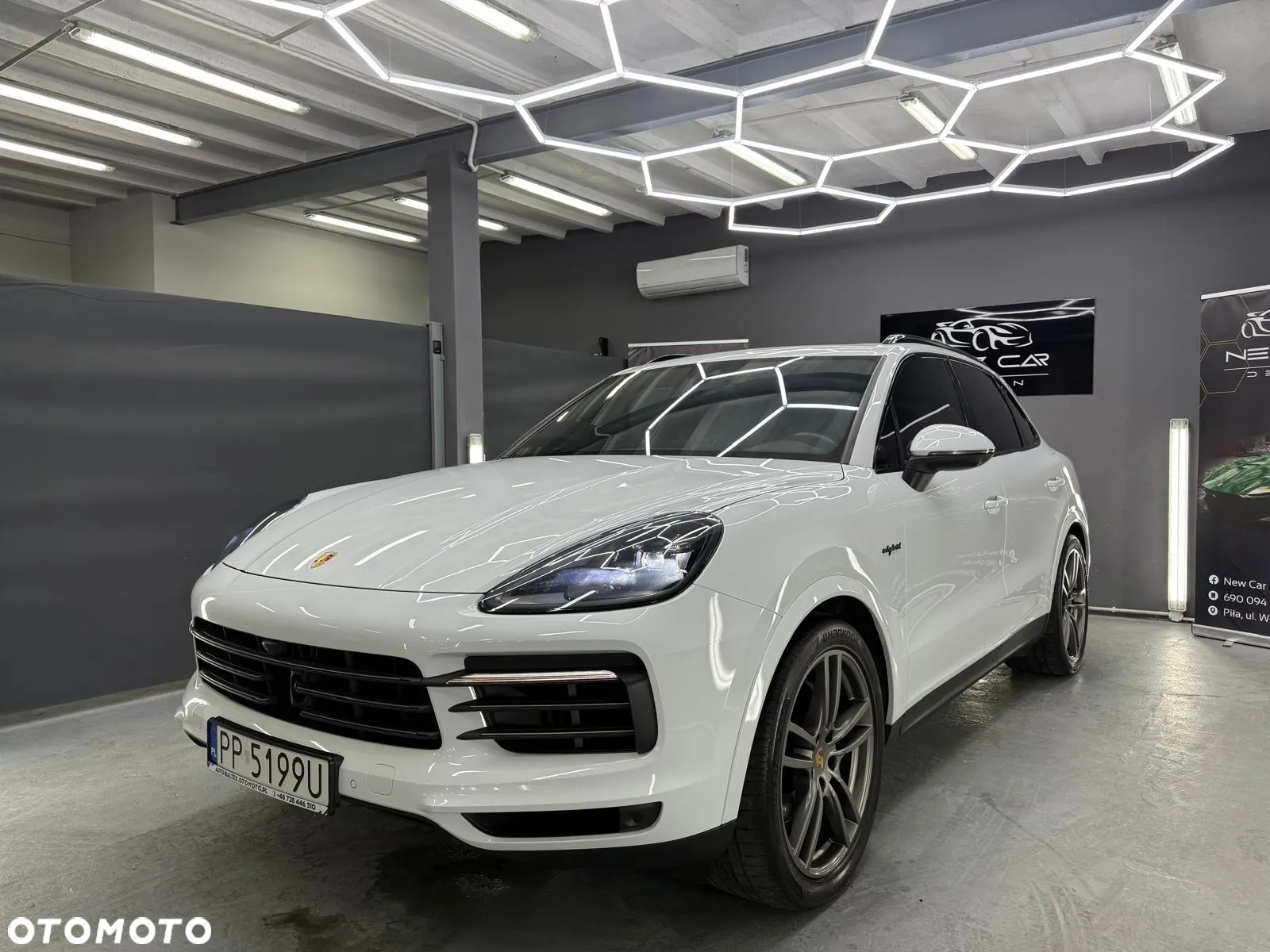 Porsche Cayenne E-Hybrid Platinum Edition - 3