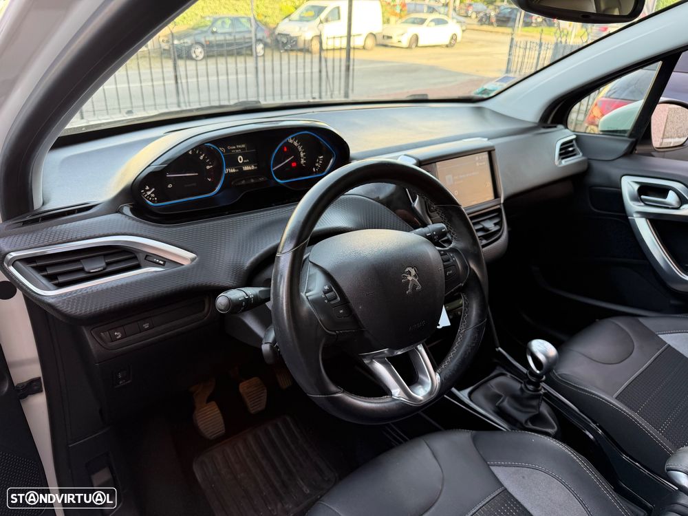 Peugeot 2008 PureTech 130 GPF Stop&Start Allure - 14