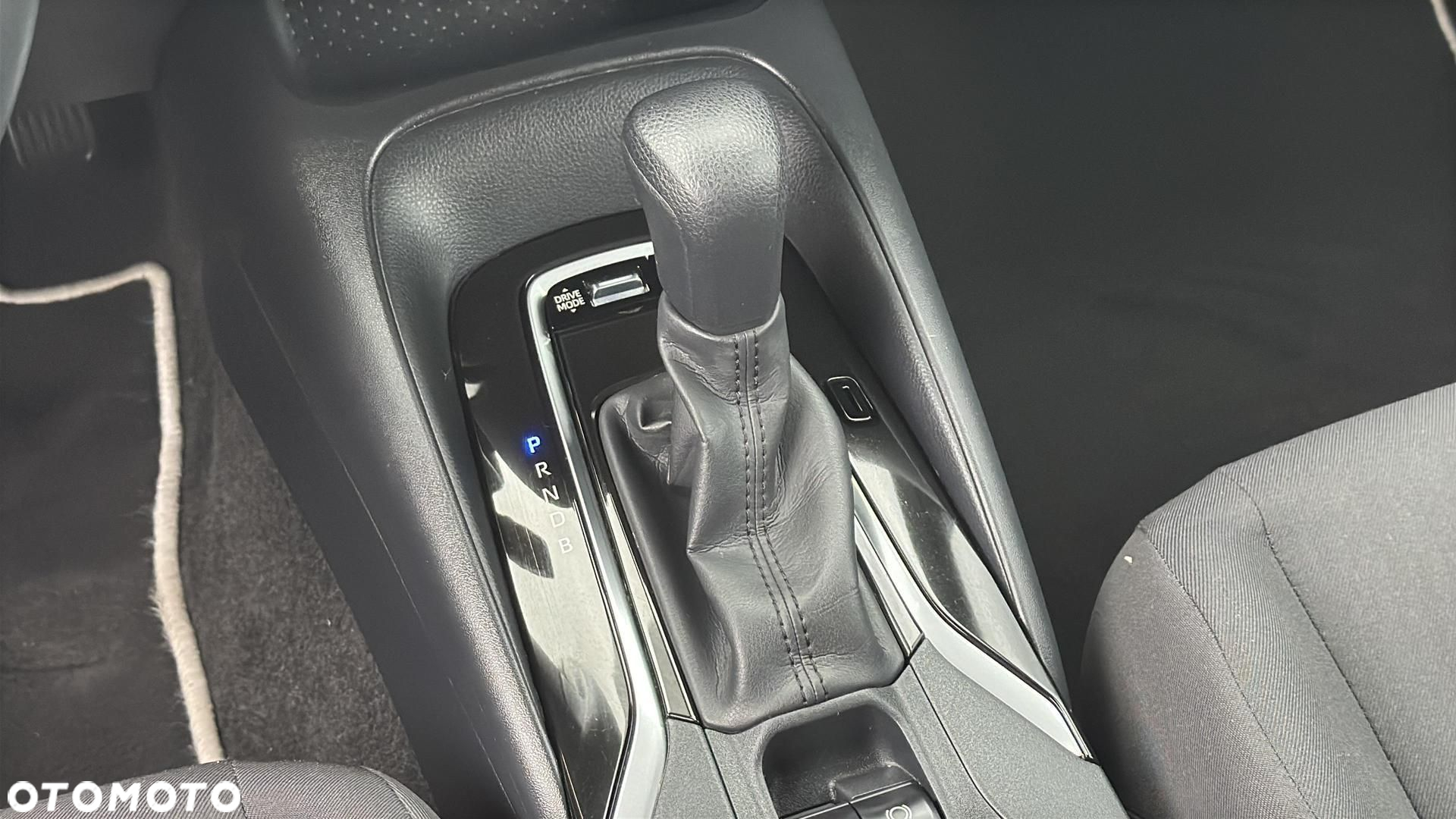 Toyota Corolla 1.8 Hybrid GPF Active - 17