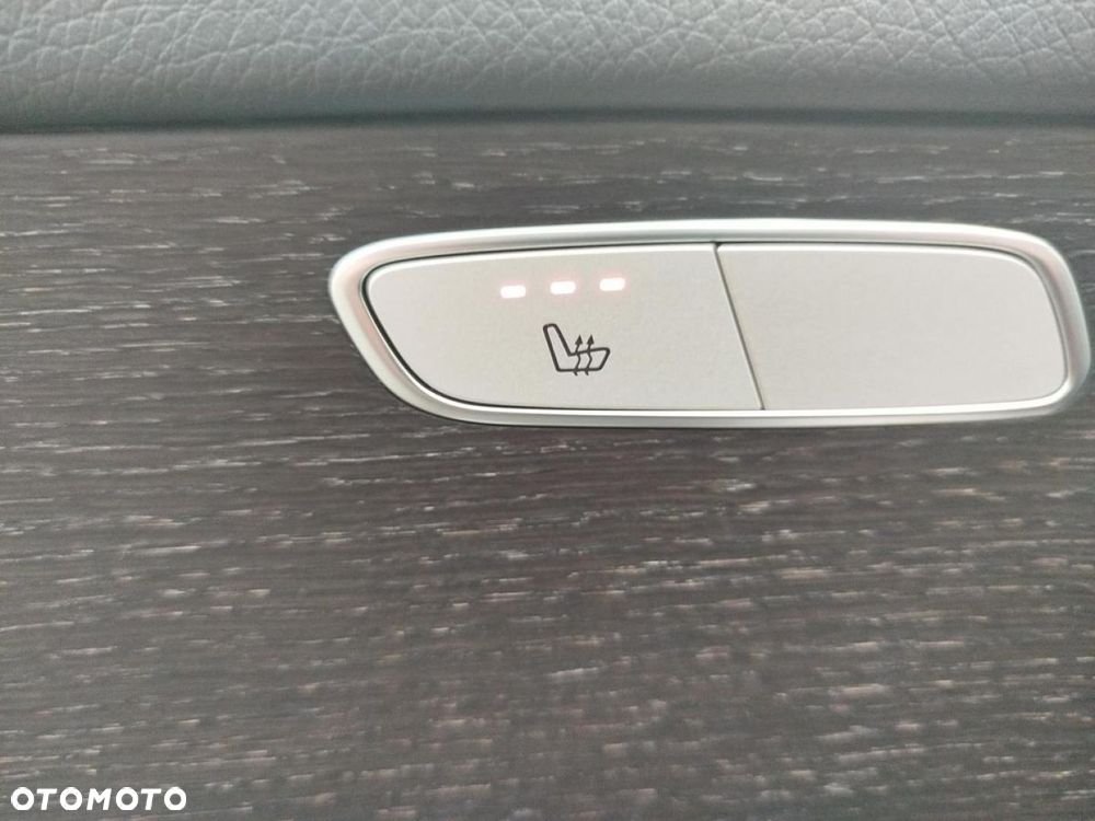 Mercedes-Benz GLC - 12