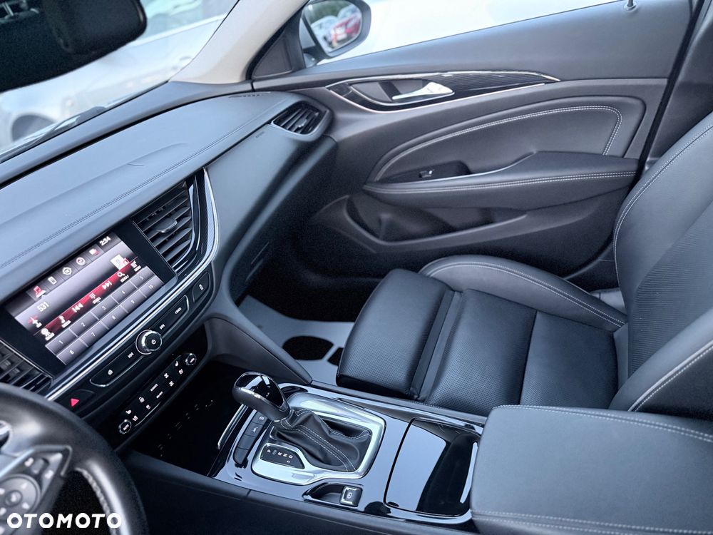 Opel Insignia - 29