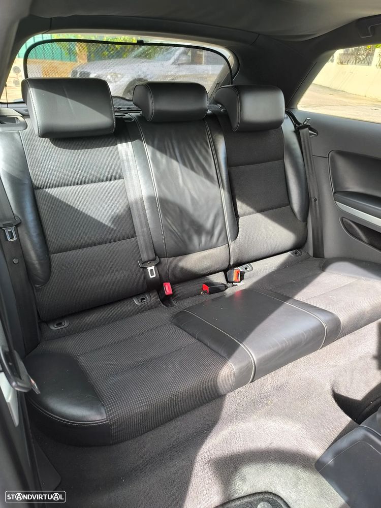 Audi A3 1.6 TDI DPF S line Sport Pack - 4