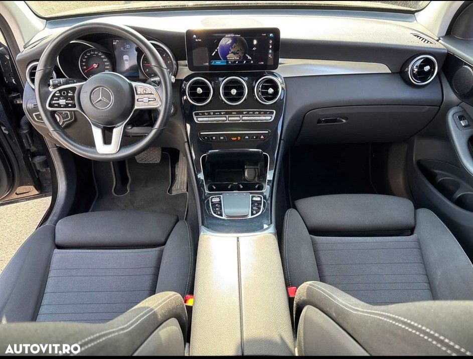 Mercedes-Benz GLC 300 d 4MATIC - 5