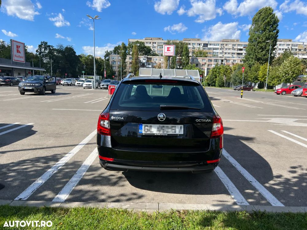 Skoda Octavia 1.6 TDI DSG Style - 6