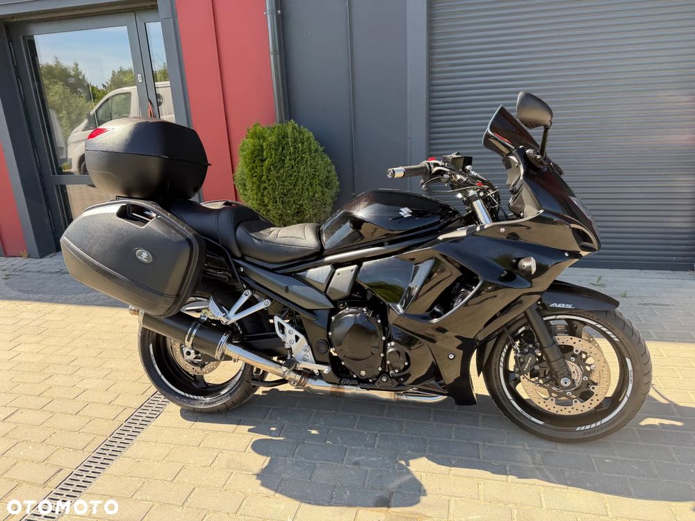 Suzuki GSX - 37
