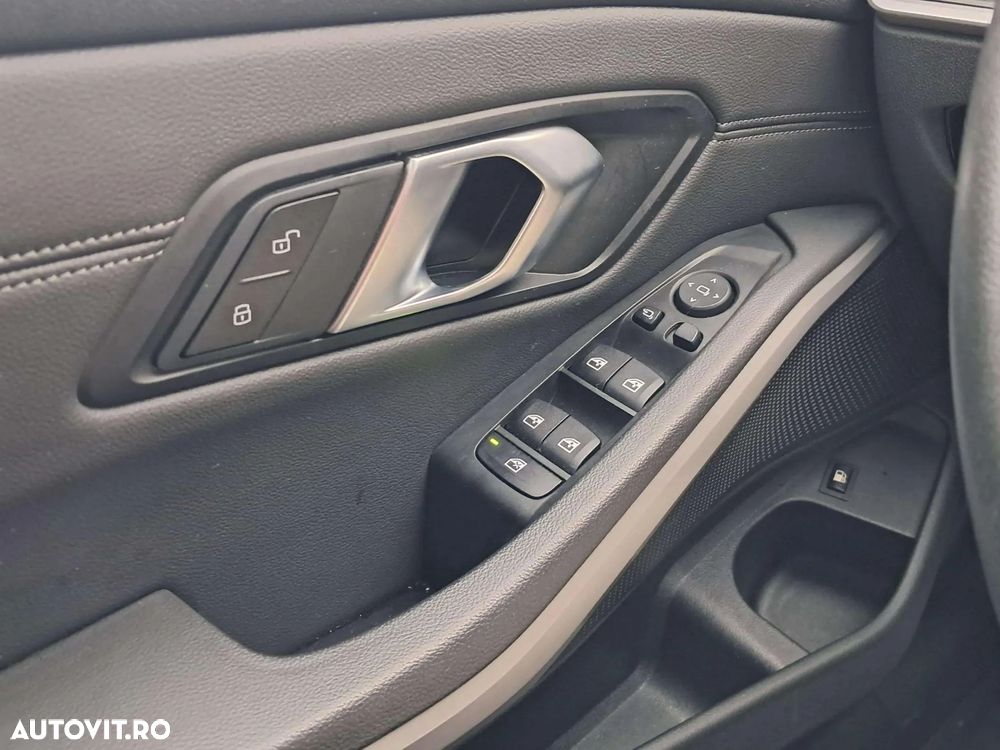 BMW Seria 3 330e Aut. Advantage - 17