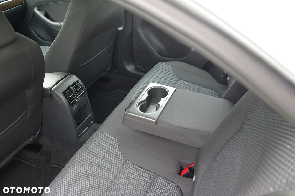 Volkswagen Jetta 2.0 TDI DPF BMT Trendline - 23