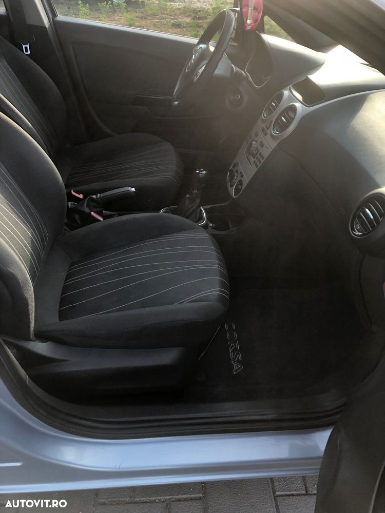 Opel Corsa 1.4 16V Enjoy - 8