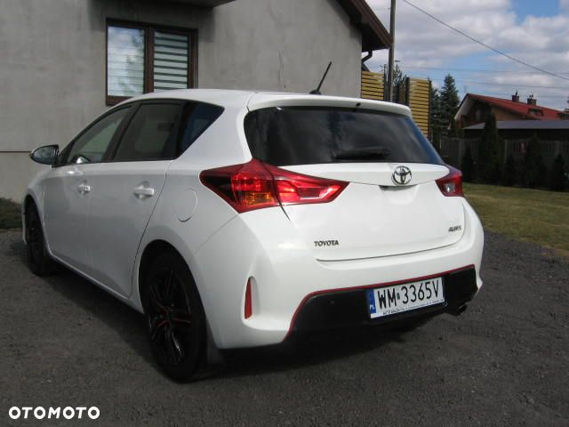 Toyota Auris 1.6 Premium - 10