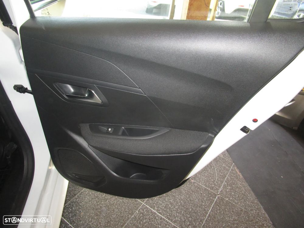 Peugeot 208 1.2 PureTech Active Pack - 18