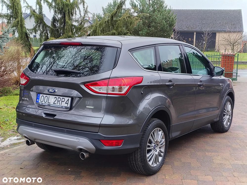 Ford Kuga 1.6 EcoBoost 2x4 Titanium - 32