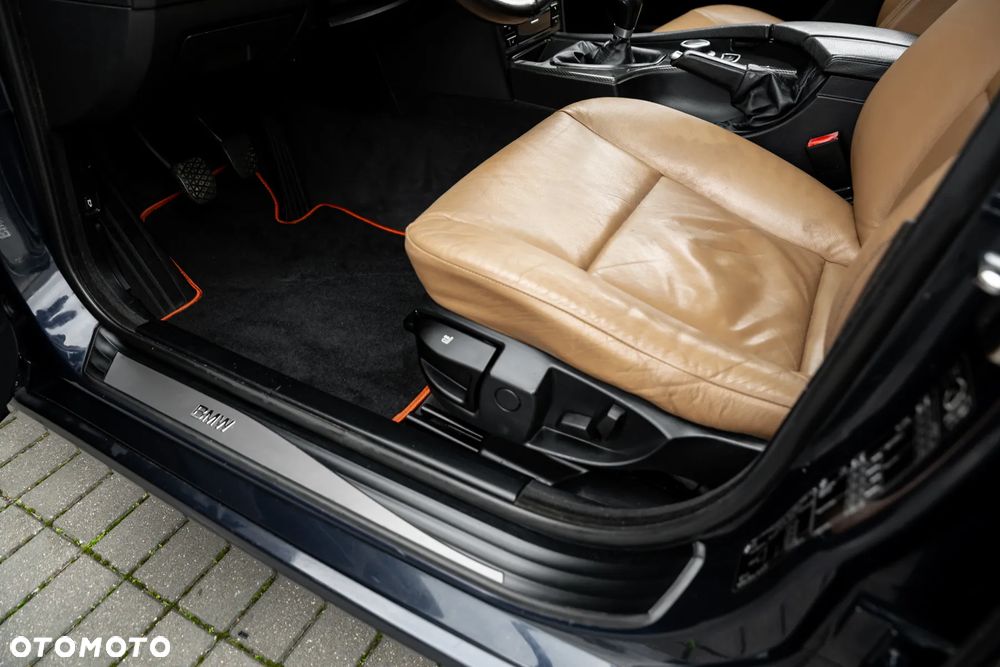 BMW Seria 5 525xi Edition Exclusive - 24