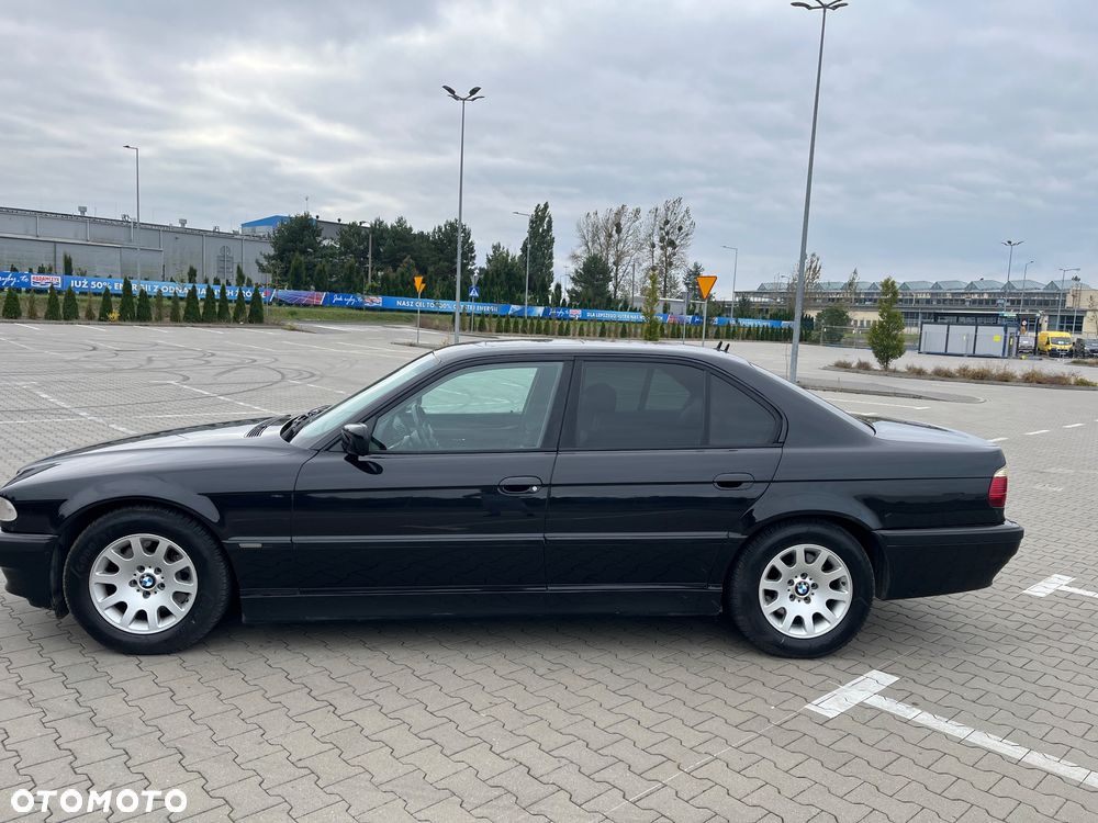 BMW Seria 7 740d - 4