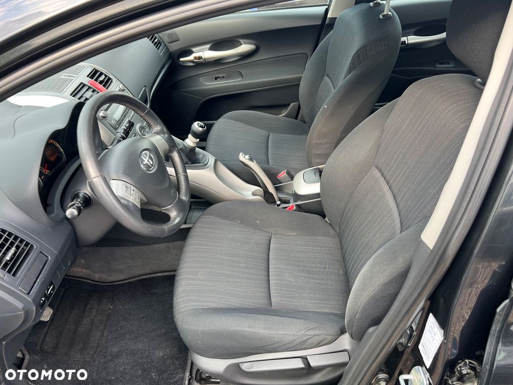 Toyota Auris 1.4 D-4D Edition - 16