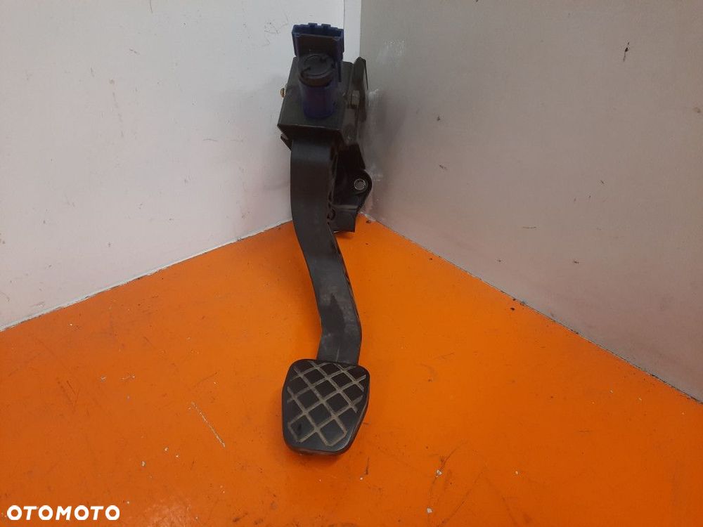 VOLKSWAGEN POLO 4 IV 05-09 PEDAŁ SPRZĘGŁA WYSPRZĘGLIK 6Q1721059T - 1