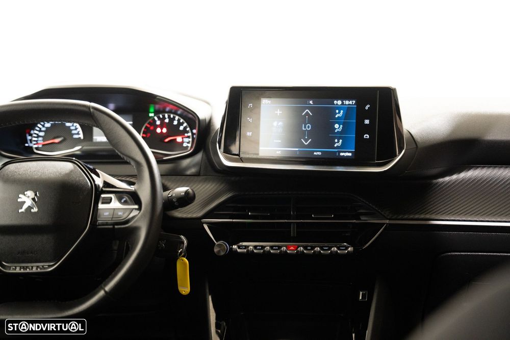 Peugeot 2008 1.2 PureTech Active Pack - 12