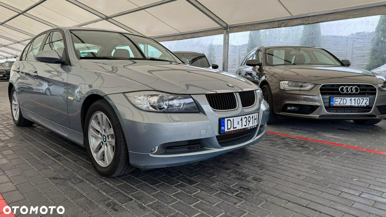 BMW Seria 3 320i - 12