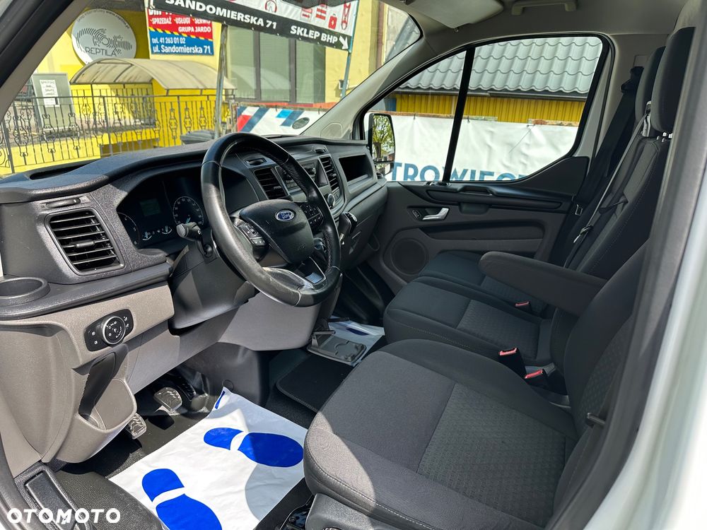 Ford TRANSIT CUSTOM - 13