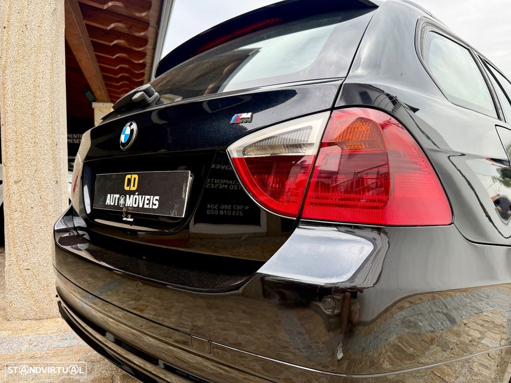 BMW 320 d Sport - 16