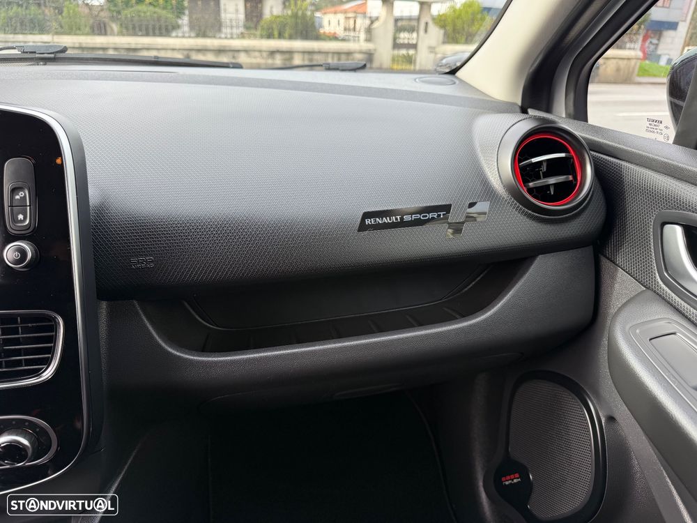 Renault Clio 1.6 Turbo R.S. EDC Sport - 44