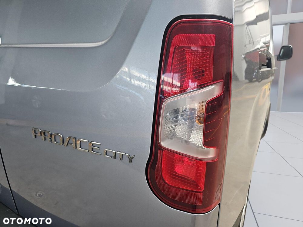 Toyota ProAce 2.3T 1.5D-4D 100KM long Furgon Active - 25