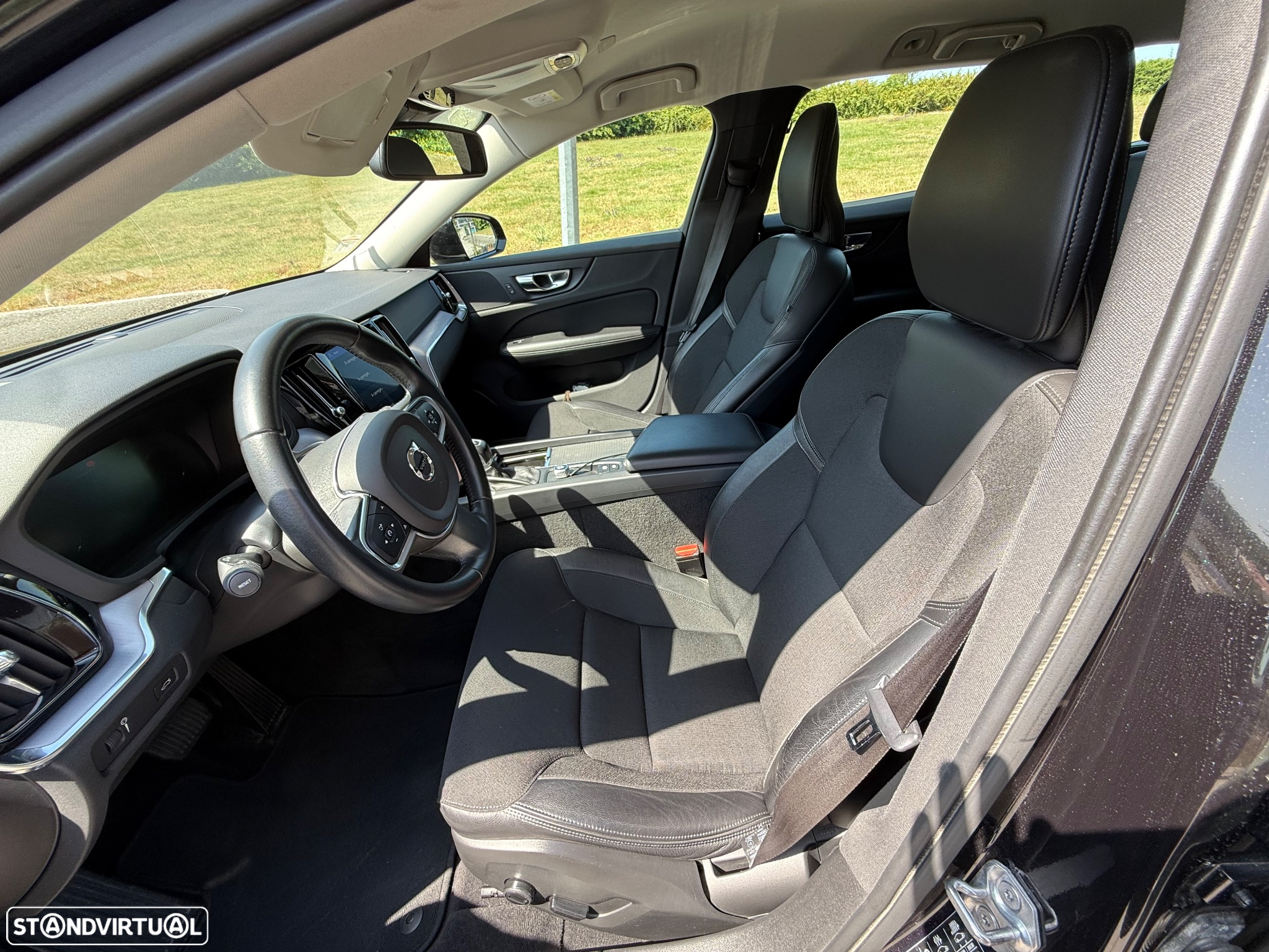 Volvo V60 2.0 D3 Momentum Geartronic - 6