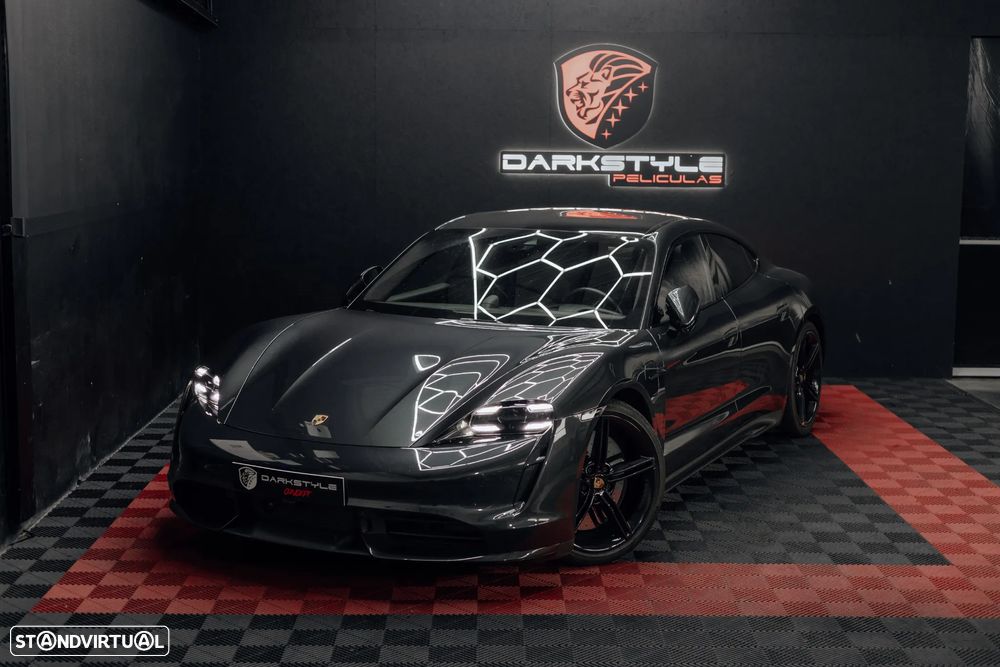 Porsche Taycan Turbo S - 1