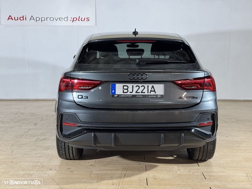 Audi Q3 Sportback 45 TFSIe S line S tronic - 4
