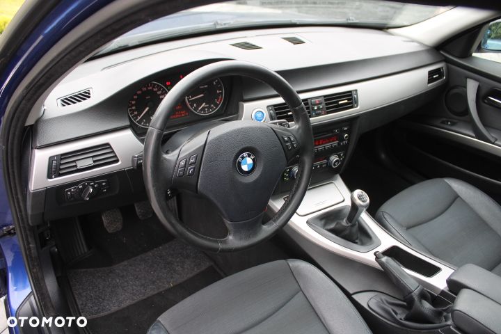 BMW Seria 3 - 12