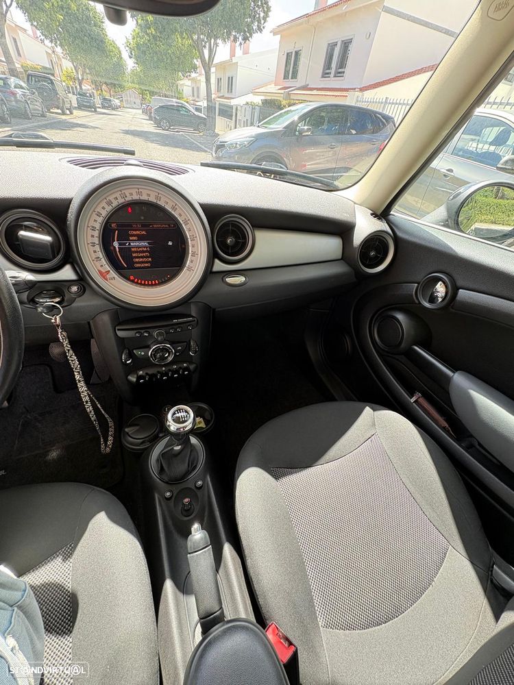 MINI Clubman Cooper D - 17