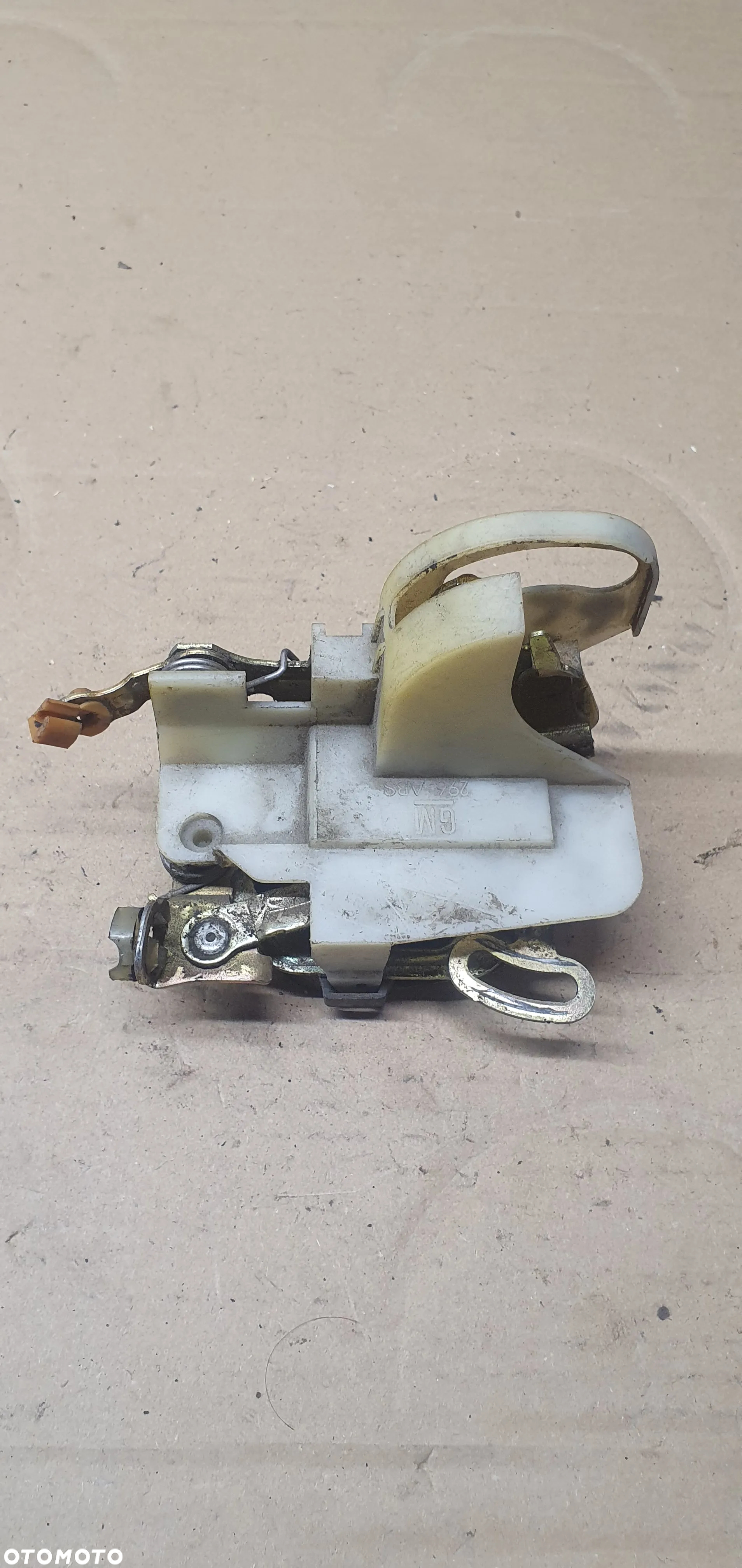 Zamek drzwi prawy przód klamka Opel Corsa B - 3
