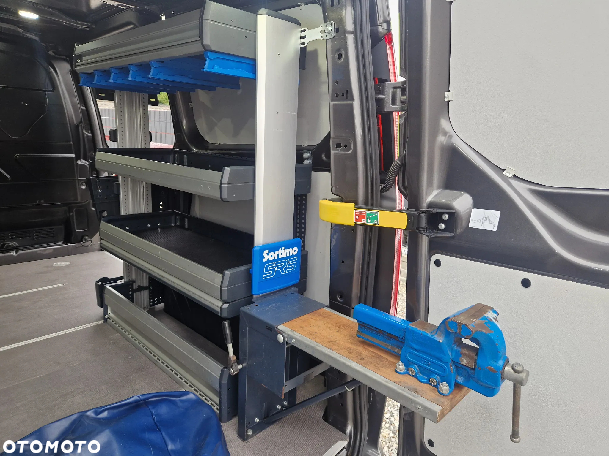 Ford TRANSIT CUSTOM - 14